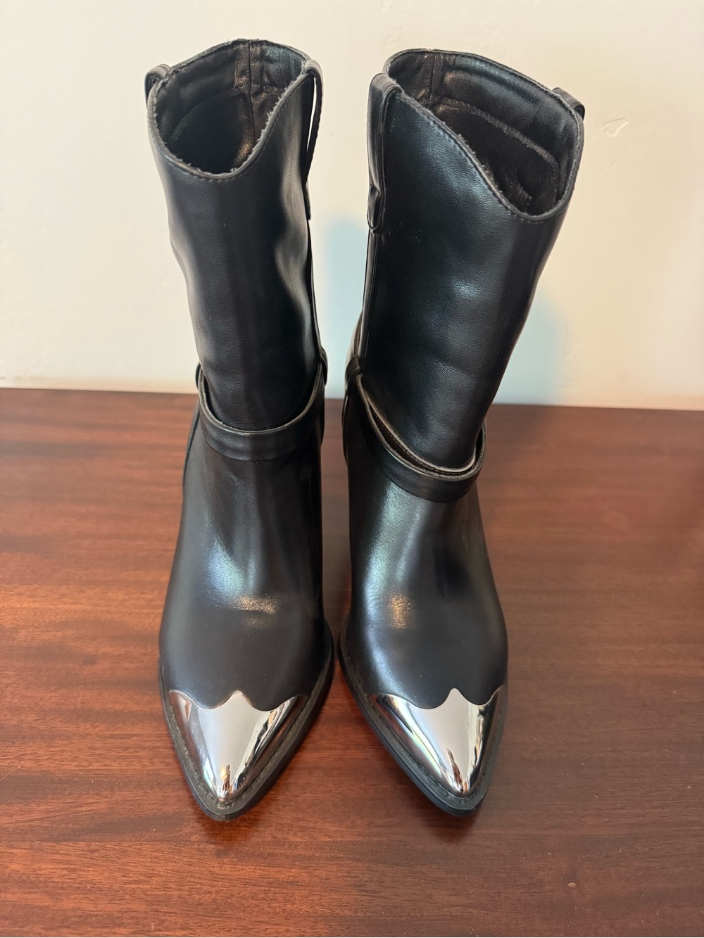Black Western Silver-Toe Mid-Calf Boots - size 6.5